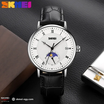 ساعة سكيمي  9308 ساعة يد أنيقة بتصميم عصري يجمع بين البساطة والفخامة. تتميز بهيكل دائري كلاسيكي يناسب مختلف الأذواق ( اسود &ابيض).